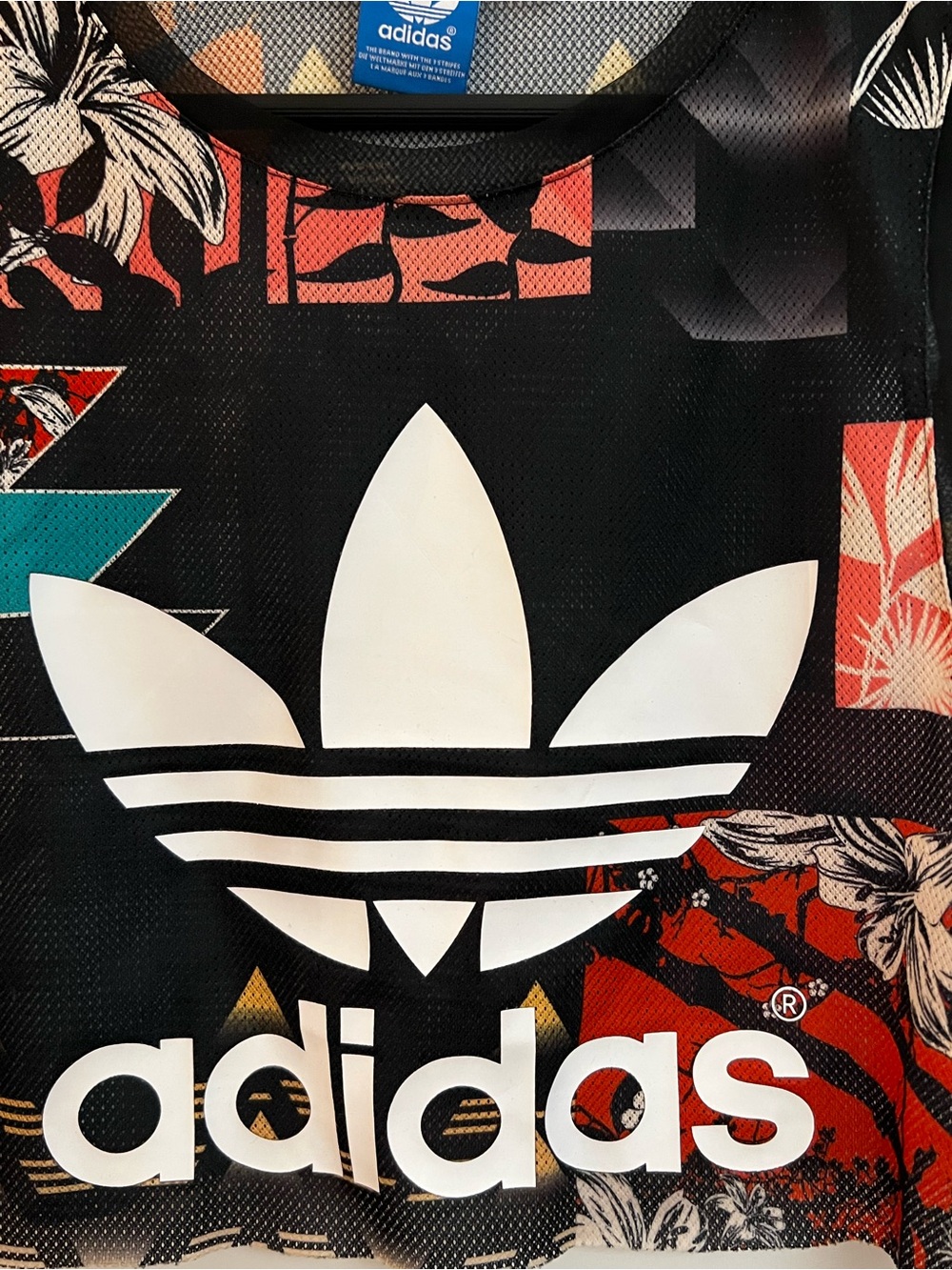 adidas Women's Black Graphic Cropped Tank Top size Small - Picture 2 of 5
